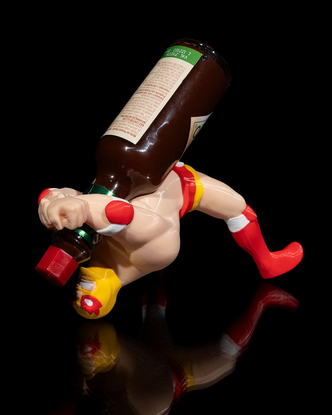 Le support Tabasco imprimé en 3D Luchador – Présentoir audacieux pour sauce piquante