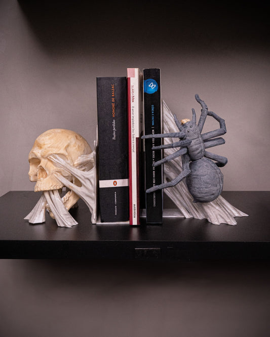 Thread of Horror Bookend