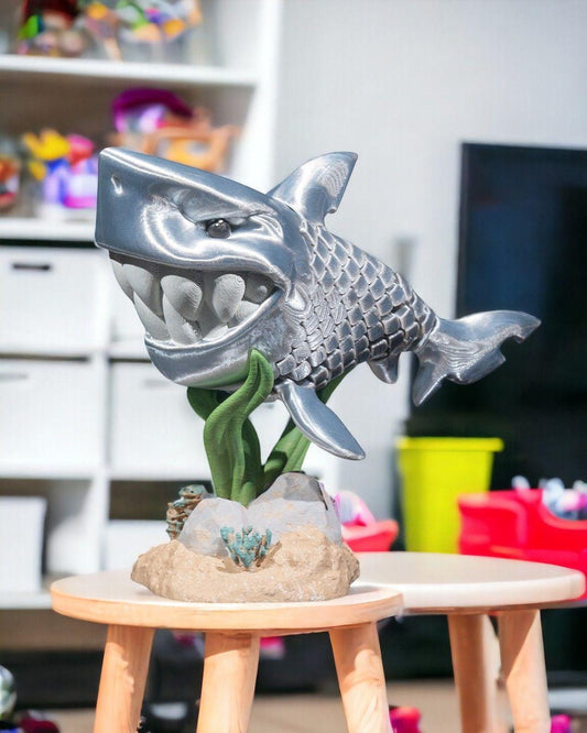 3D Printed Articulated White Shark Toy – Travis the Flexible Fidget Desk Pet, Ocean-Themed Collectible, Sea Creature Decor