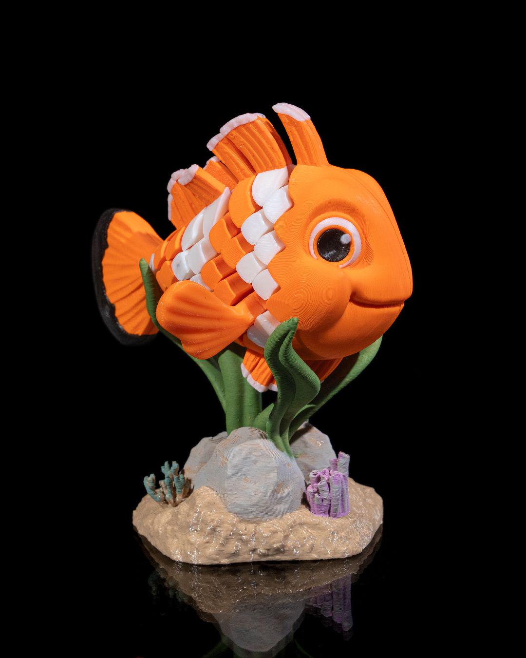 Nestor the Clownfish 3D Printed Articulated Clownfish Toy – Flexible, Fidget, Ocean-Themed Desk Pet