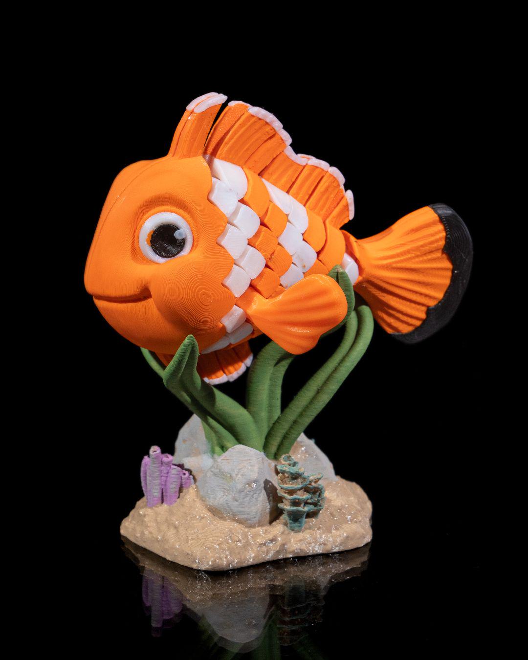 Nestor the Clownfish 3D Printed Articulated Clownfish Toy – Flexible, Fidget, Ocean-Themed Desk Pet